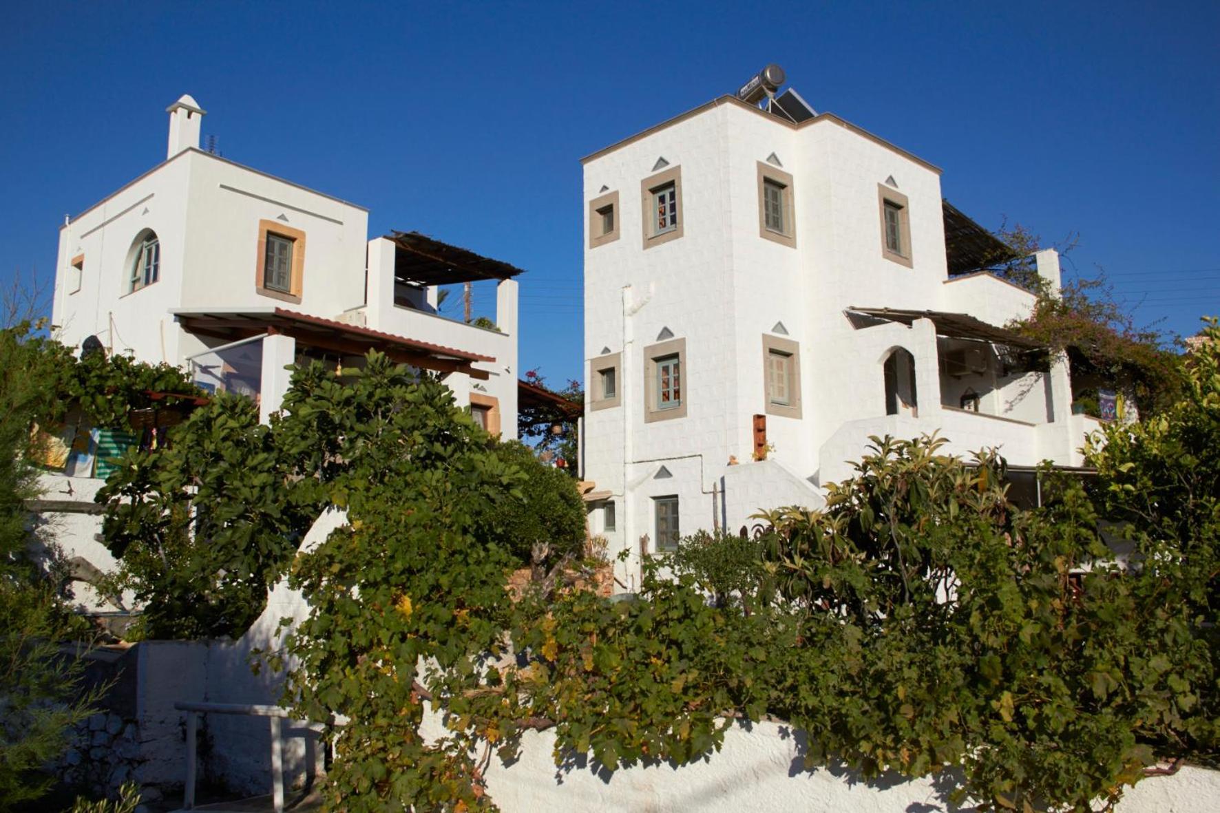 Patmos Mathios Studios- Apartments Sapsila エクステリア 写真