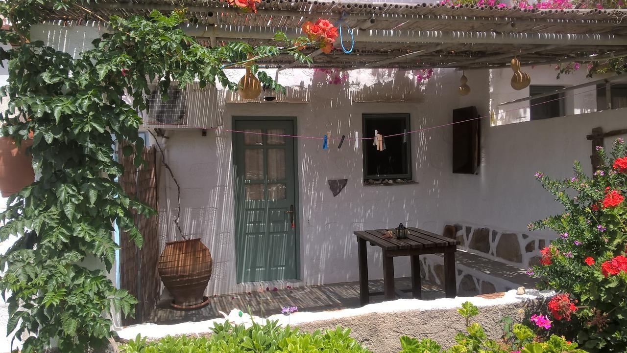 Patmos Mathios Studios- Apartments Sapsila エクステリア 写真